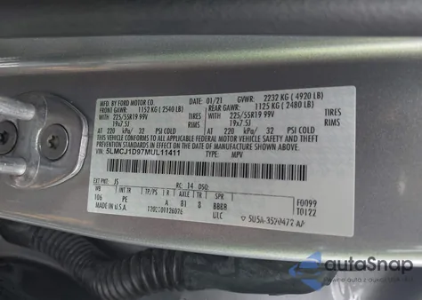 2021 Lincoln Corsair Standard z USA, uszkodzony, nr VIN 5LMCJ1D97MUL11411